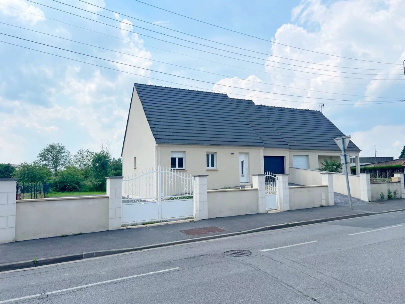 3 bedrooms House in Chauny, France No. 257146