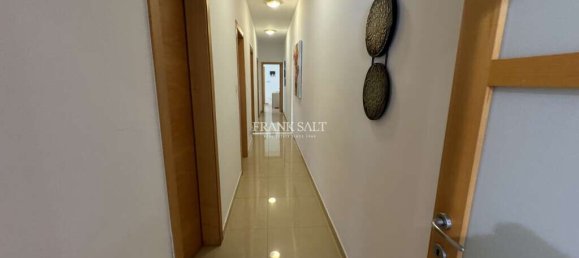 3 chambres Appartement à Swieqi, Malta No. 254 11