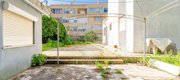 4 bedrooms House in Almada, Portugal No. 22027 3