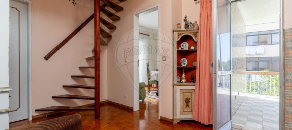 4 bedrooms House in Almada, Portugal No. 22027 15