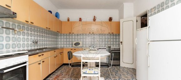 4 bedrooms House in Almada, Portugal No. 22027 13