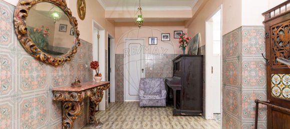 4 bedrooms House in Almada, Portugal No. 22027 8