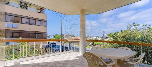 4 bedrooms House in Almada, Portugal No. 22027 16