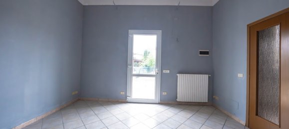 2 bedrooms Apartment in Ferrara, Italy No. 311260 2