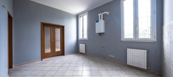 2 bedrooms Apartment in Ferrara, Italy No. 311260 6