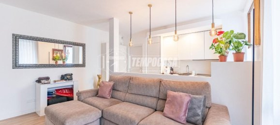 Квартира с 3 комнатами в Кузаго, Италия № 117854 4