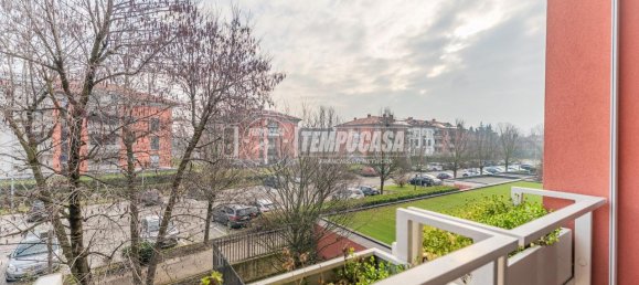 Квартира с 3 комнатами в Кузаго, Италия № 117854 12