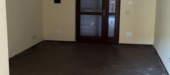 105m² Office in Naples, Italy No. 71362 5