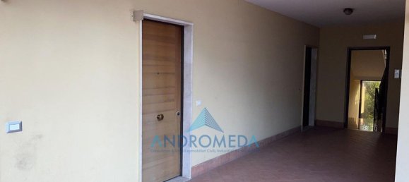 105m² Office in Naples, Italy No. 71362 10