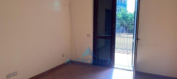 105m² Office in Naples, Italy No. 71362 15