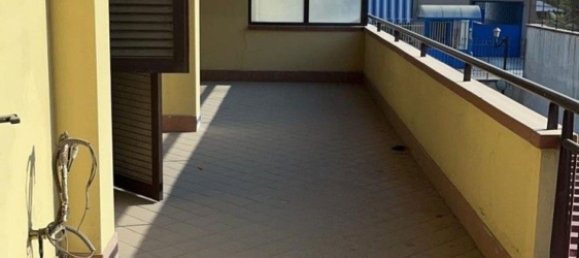 105m² Office in Naples, Italy No. 71362 7