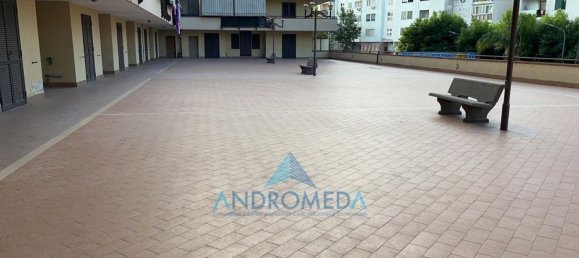 105m² Office in Naples, Italy No. 71362 3