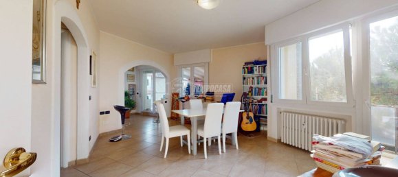 2 bedrooms Penthouse in Ravenna, Italy No. 109689 4