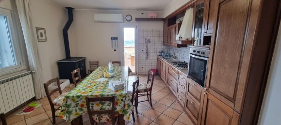 Вилла с 9 комнатами в Читта Сант Анджело, Италия № 98230 12