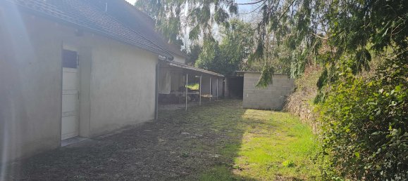 3 bedrooms House in Gracay, France No. 73156 3