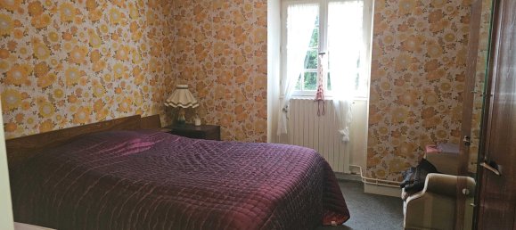 3 bedrooms House in Gracay, France No. 73156 7