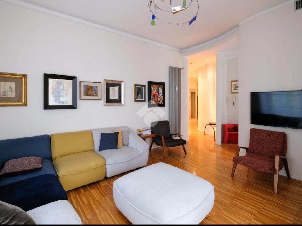 4 bedrooms Apartment in Turin, Italy No. 356632
