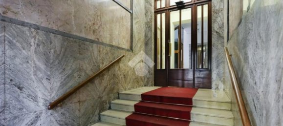 4 bedrooms Apartment in Turin, Italy No. 356632 2