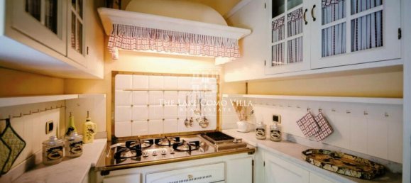 3 Schlafzimmer Wohnung in Moltrasio, Italy, Nr. 158981 11