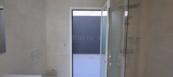 4 bedrooms House in Adeje, Spain No. 28033 28