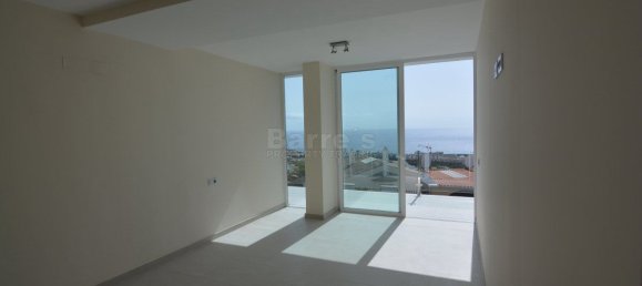 4 bedrooms House in Adeje, Spain No. 28033 32