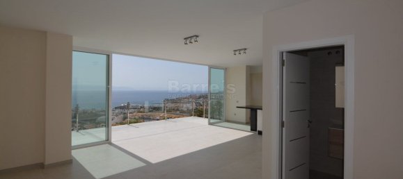 4 bedrooms House in Adeje, Spain No. 28033 11