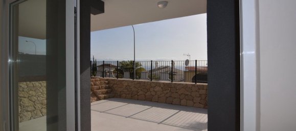 4 bedrooms House in Adeje, Spain No. 28033 48