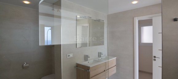 4 bedrooms House in Adeje, Spain No. 28033 36