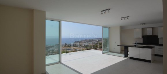 4 bedrooms House in Adeje, Spain No. 28033 12