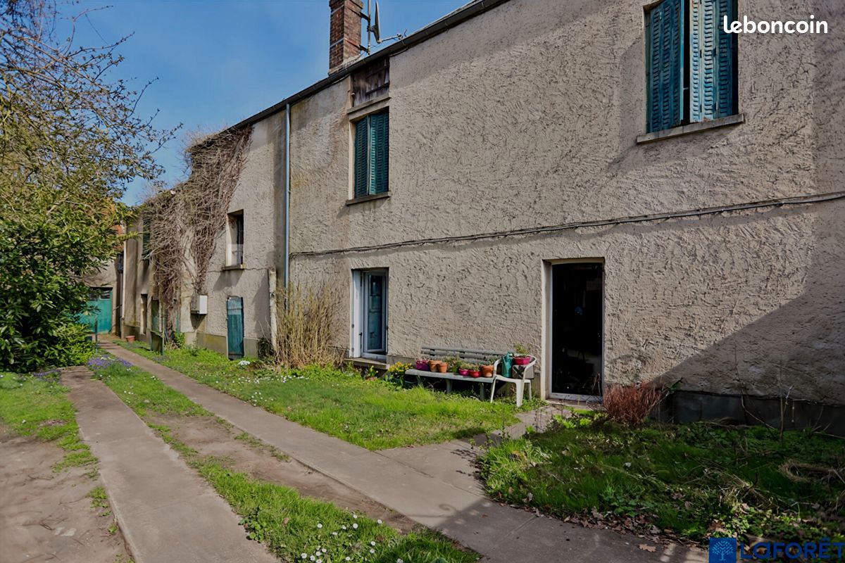 4 bedrooms House in Thoiry, France No. 117767