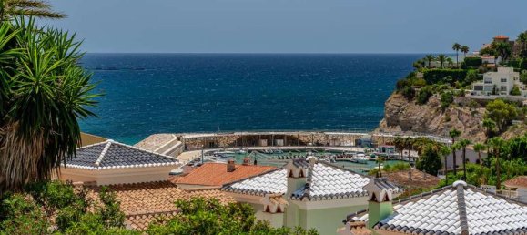 4 bedrooms Villa in Calpe, Spain No. 189253 2