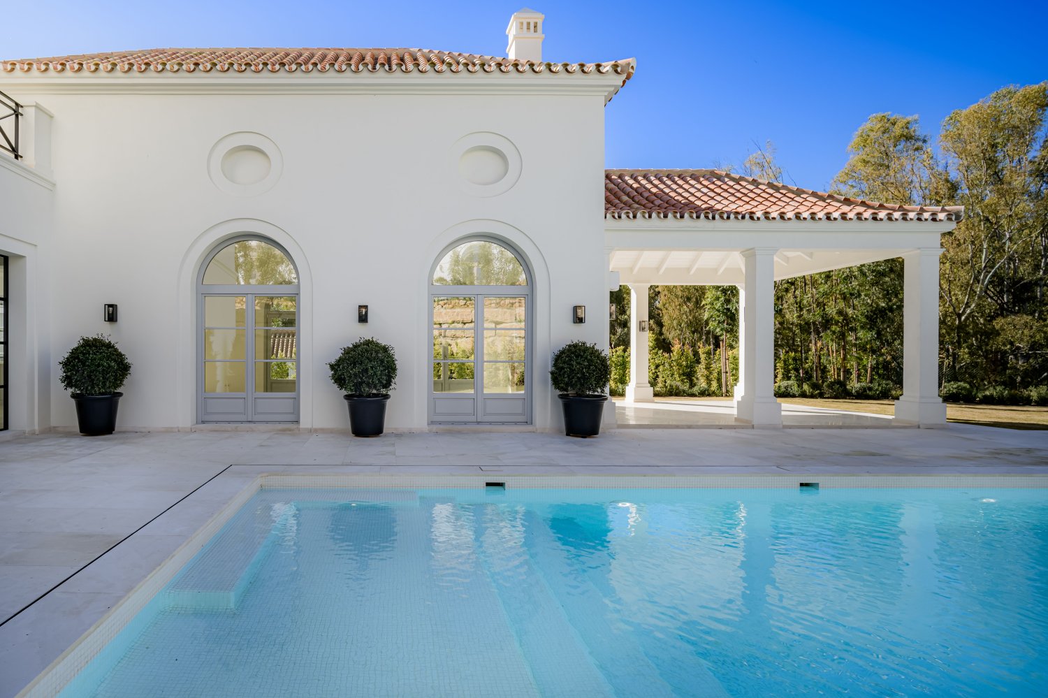 4 bedrooms Villa in Marbella, Spain No. 33570