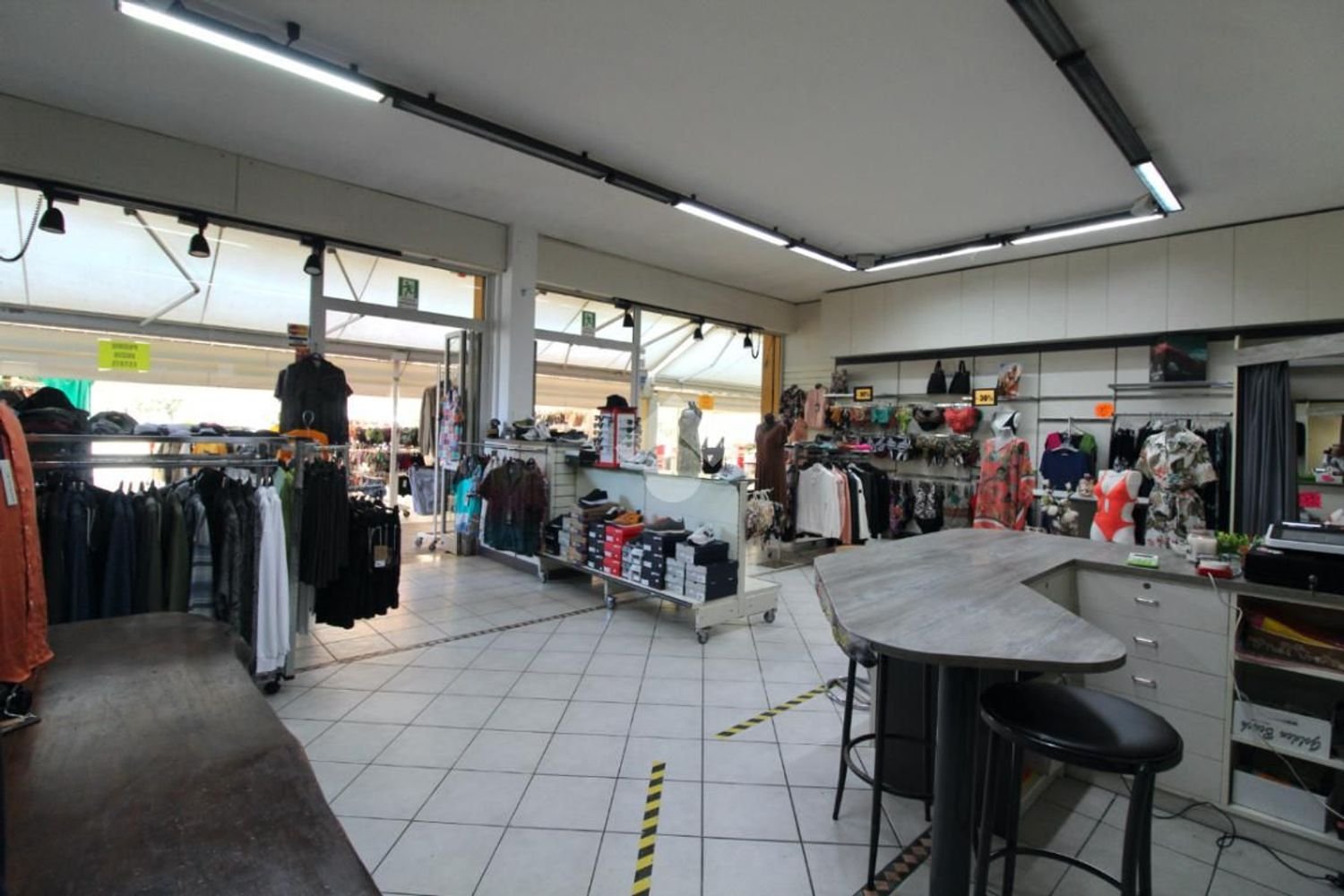 120m² Garage in Caorle, Italy No. 331826