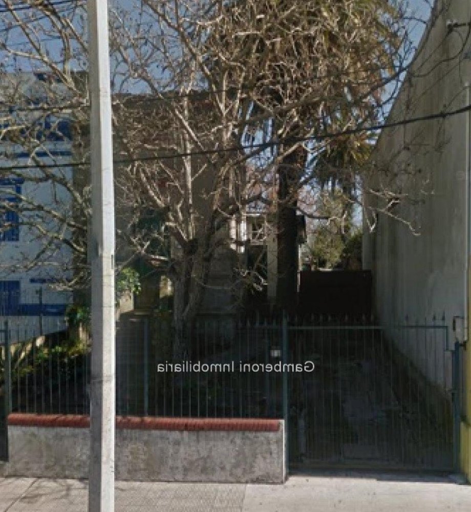 2 bedrooms House in Montevideo, Uruguay No. 5587