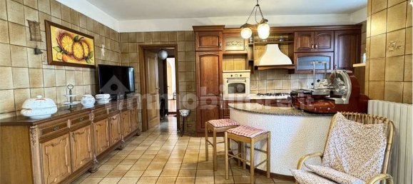 Villa T4 em Guanzate, Italy N.º 302648 12