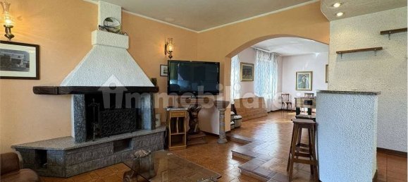 Villa T4 em Guanzate, Italy N.º 302648 10