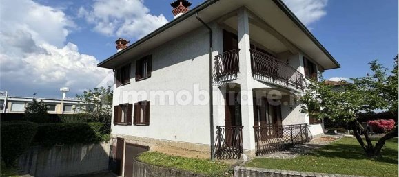 Villa T4 em Guanzate, Italy N.º 302648 26