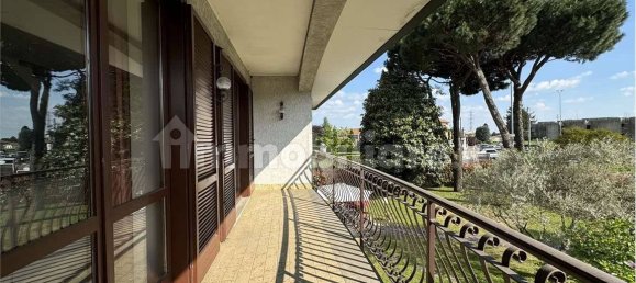 Villa T4 em Guanzate, Italy N.º 302648 19