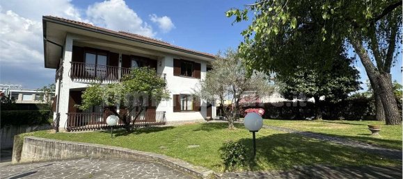 Villa T4 em Guanzate, Italy N.º 302648 36