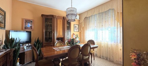 Casa de 8 divisões em Ariano nel Polesine, Italy N.º 61727 6