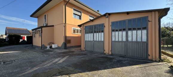 Casa de 8 divisões em Ariano nel Polesine, Italy N.º 61727 41