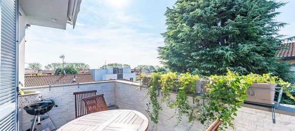 5 chambres Penthouse à Lainate, Italy No. 357929 12