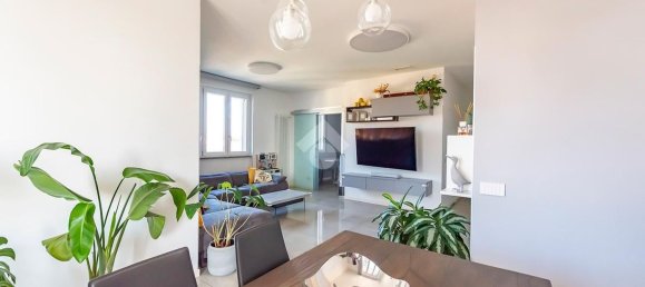 5 chambres Penthouse à Lainate, Italy No. 357929 9