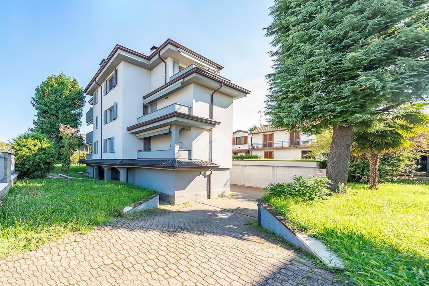 5 chambres Penthouse à Lainate, Italy No. 357929