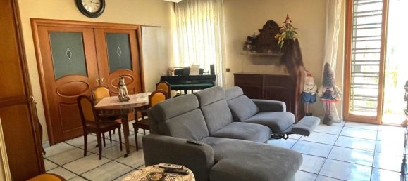 4 bedrooms Apartment in Portici, Italy No. 347471 12