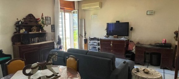 4 bedrooms Apartment in Portici, Italy No. 347471 11