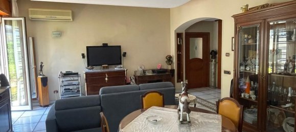 4 bedrooms Apartment in Portici, Italy No. 347471 9