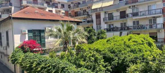 4 bedrooms Apartment in Portici, Italy No. 347471 3