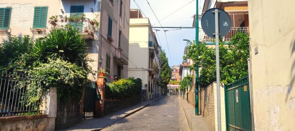 4 bedrooms Apartment in Portici, Italy No. 347471 2