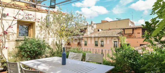 1 غرف نوم بانتهاوس في Rome, Italy رقم 44099 2